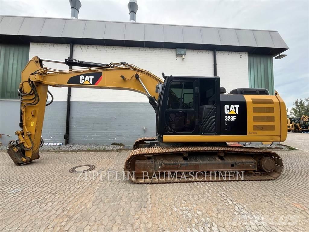 CAT 323FL Excavatoare pe șenile
