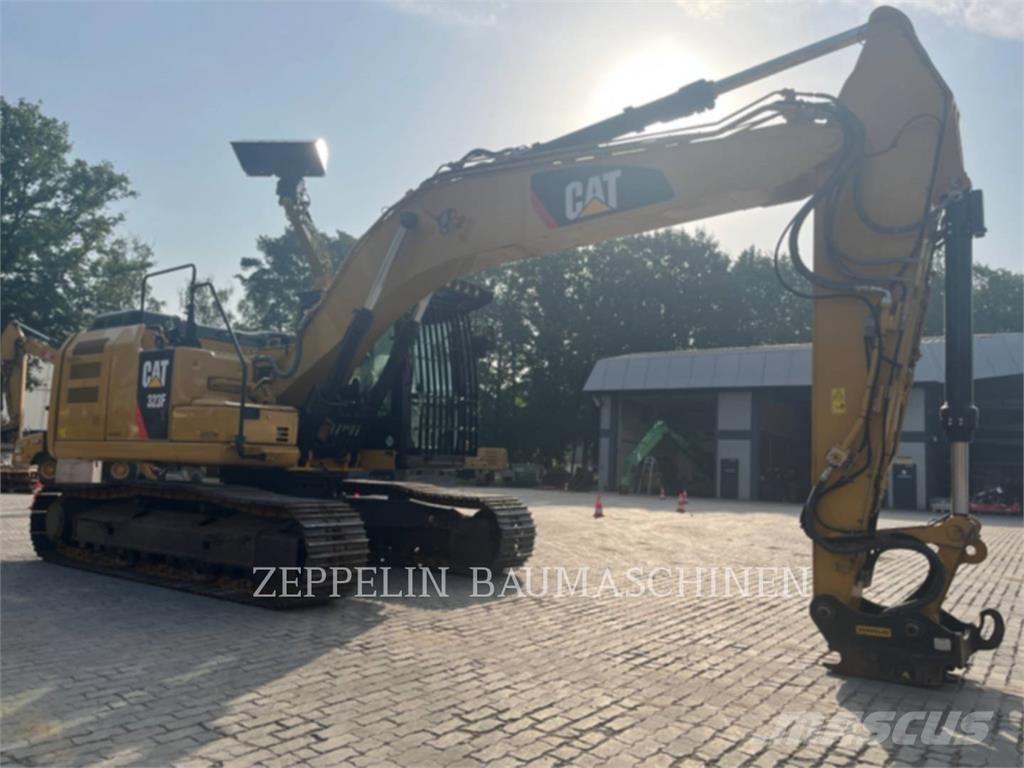 CAT 323FL Excavatoare pe șenile
