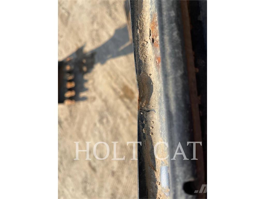 CAT 323FL Excavatoare pe șenile
