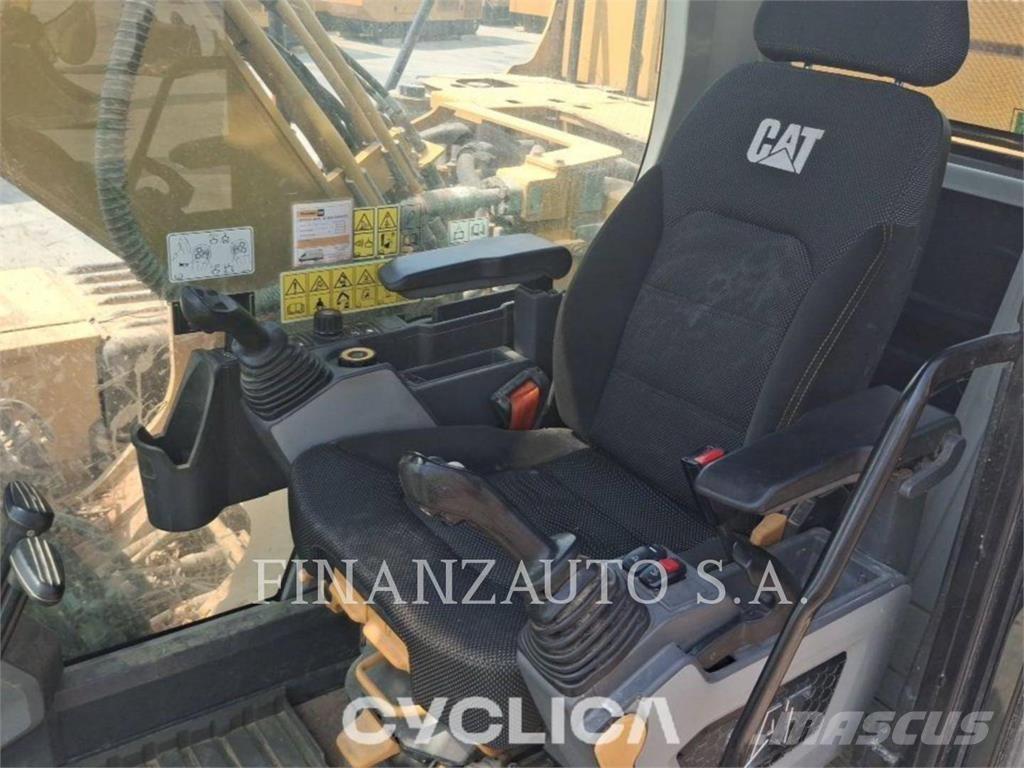 CAT 323L Excavatoare pe șenile
