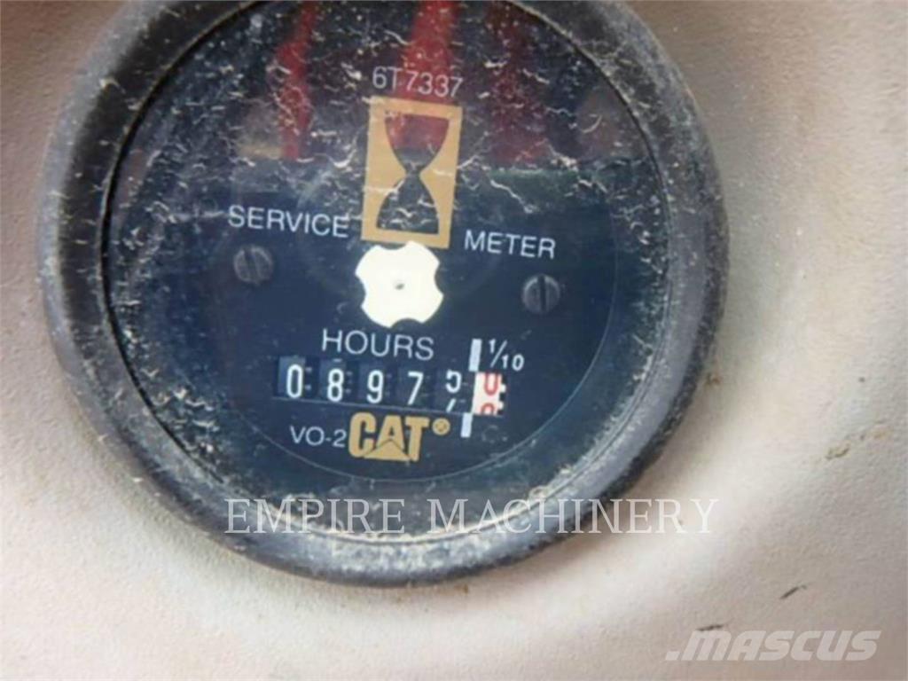 CAT 325 Excavatoare pe șenile
