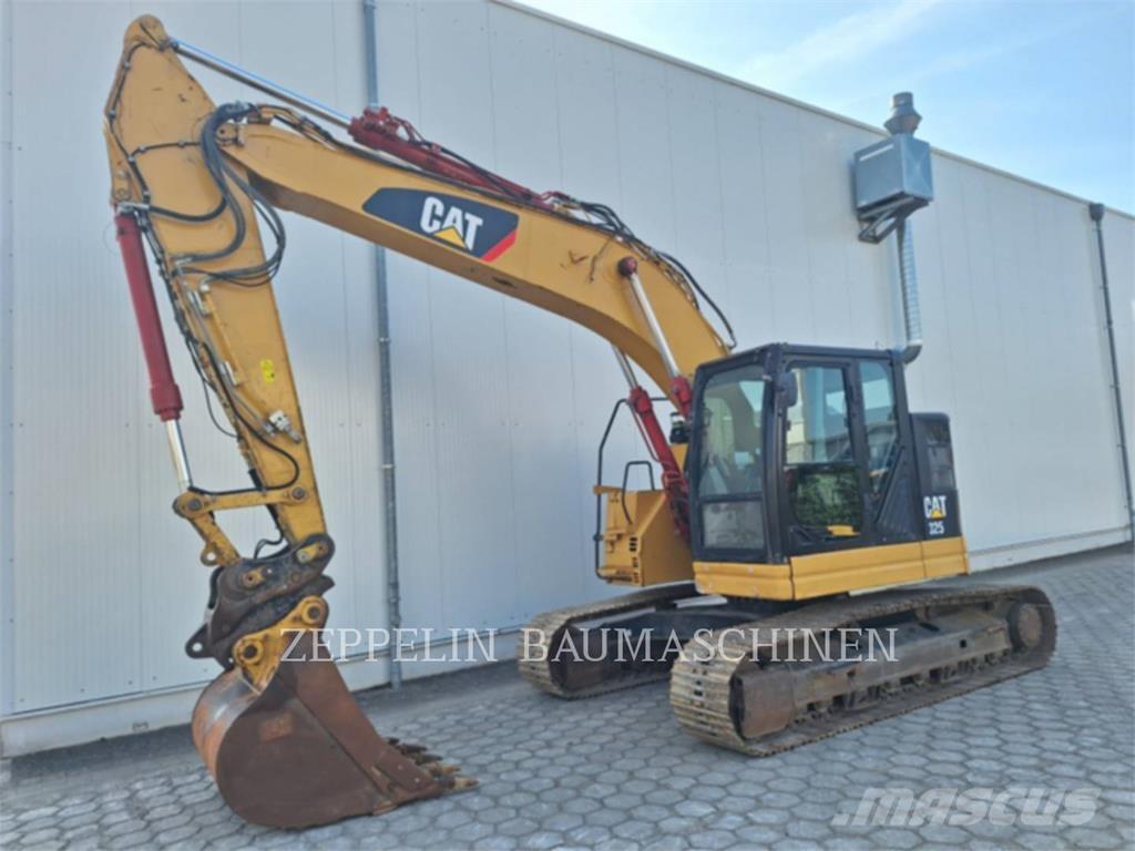CAT 325FL Excavatoare pe șenile
