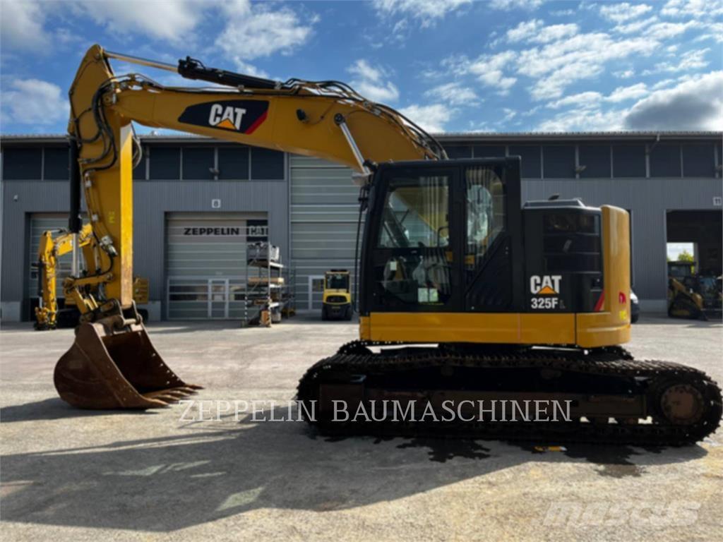 CAT 325FL Excavatoare pe șenile
