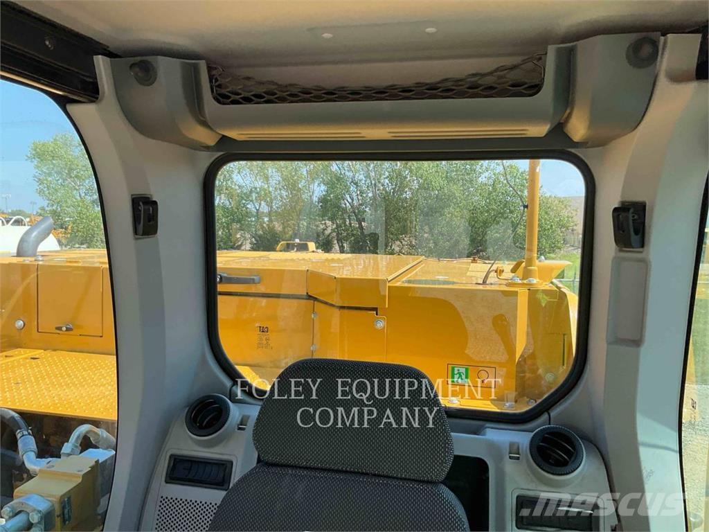 CAT 326-079I Excavatoare pe șenile
