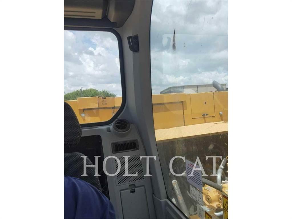 CAT 326 LRF Excavatoare pe șenile
