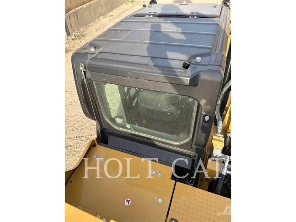 CAT 326 TC Excavatoare pe șenile
