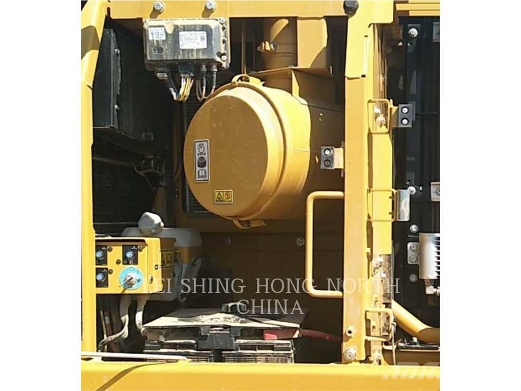 CAT 326D2L Excavatoare pe șenile
