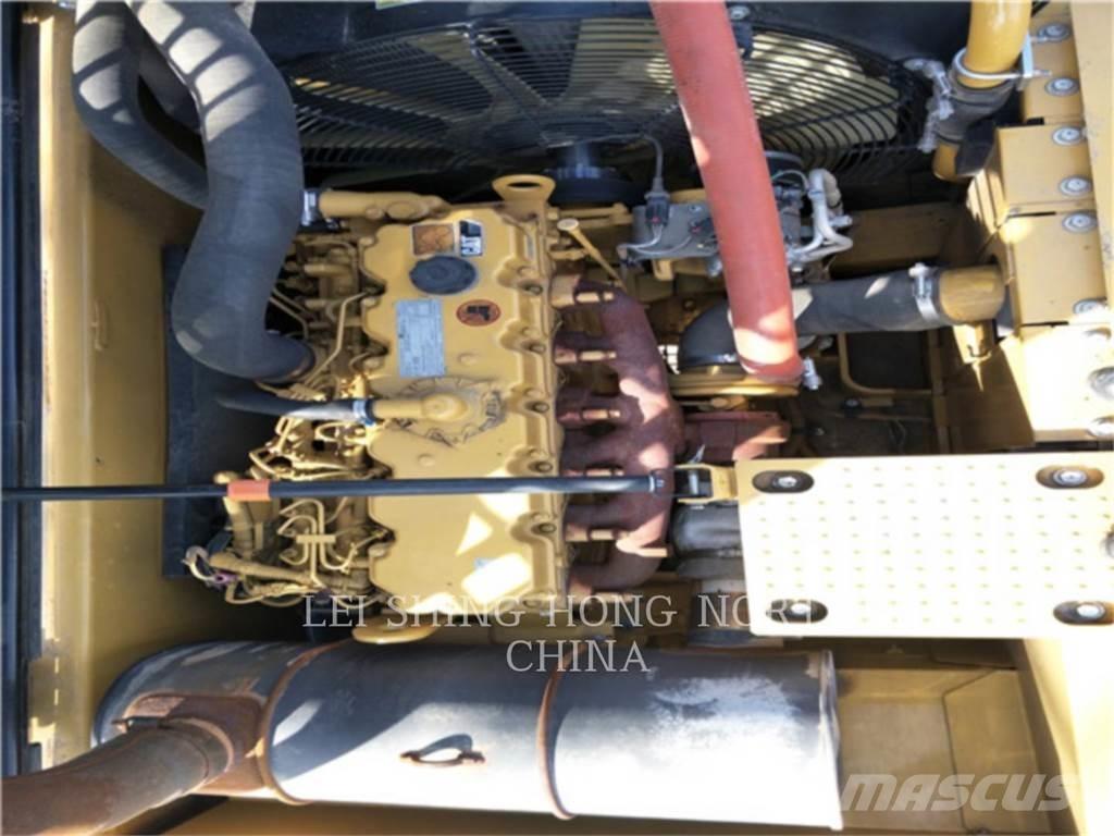 CAT 326D2L Excavatoare pe șenile
