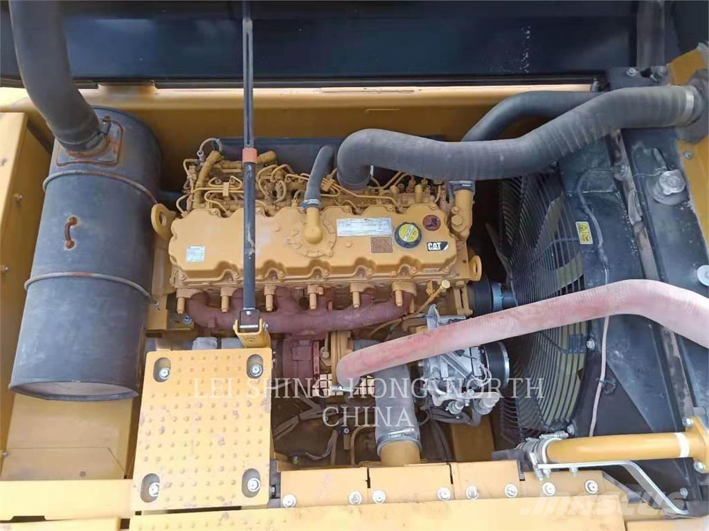 CAT 326D2L Excavatoare pe șenile
