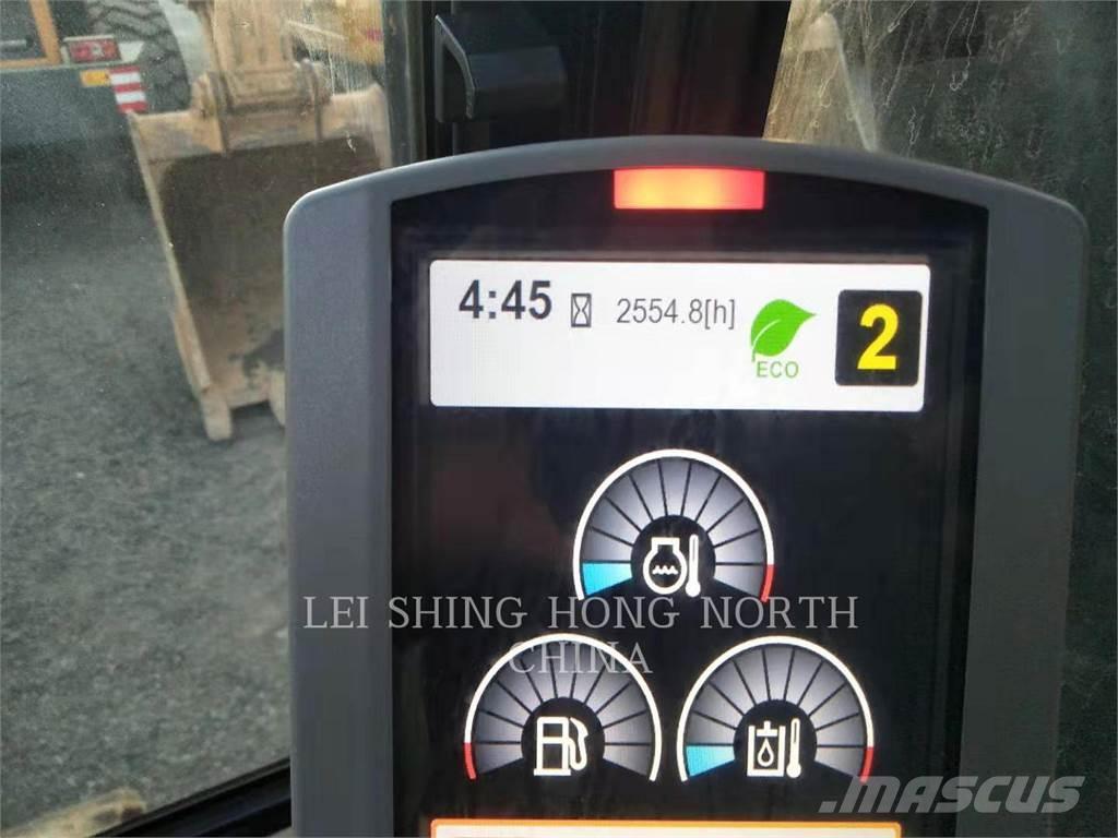 CAT 326D2L Excavatoare pe șenile
