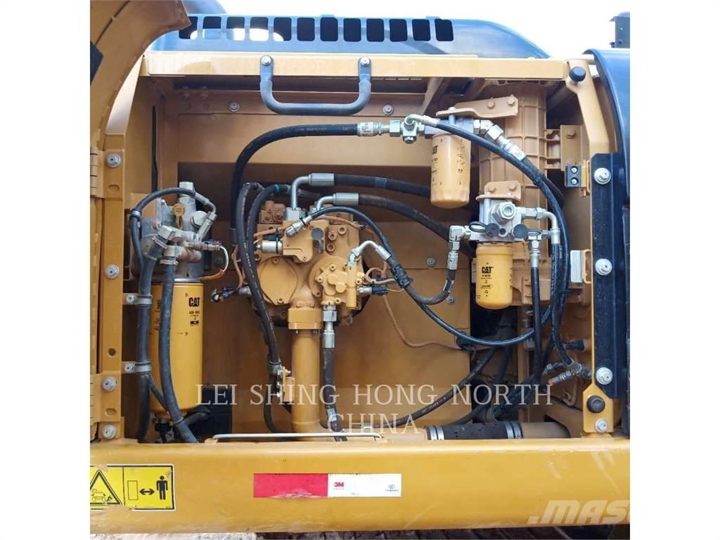 CAT 326D2L Excavatoare pe șenile
