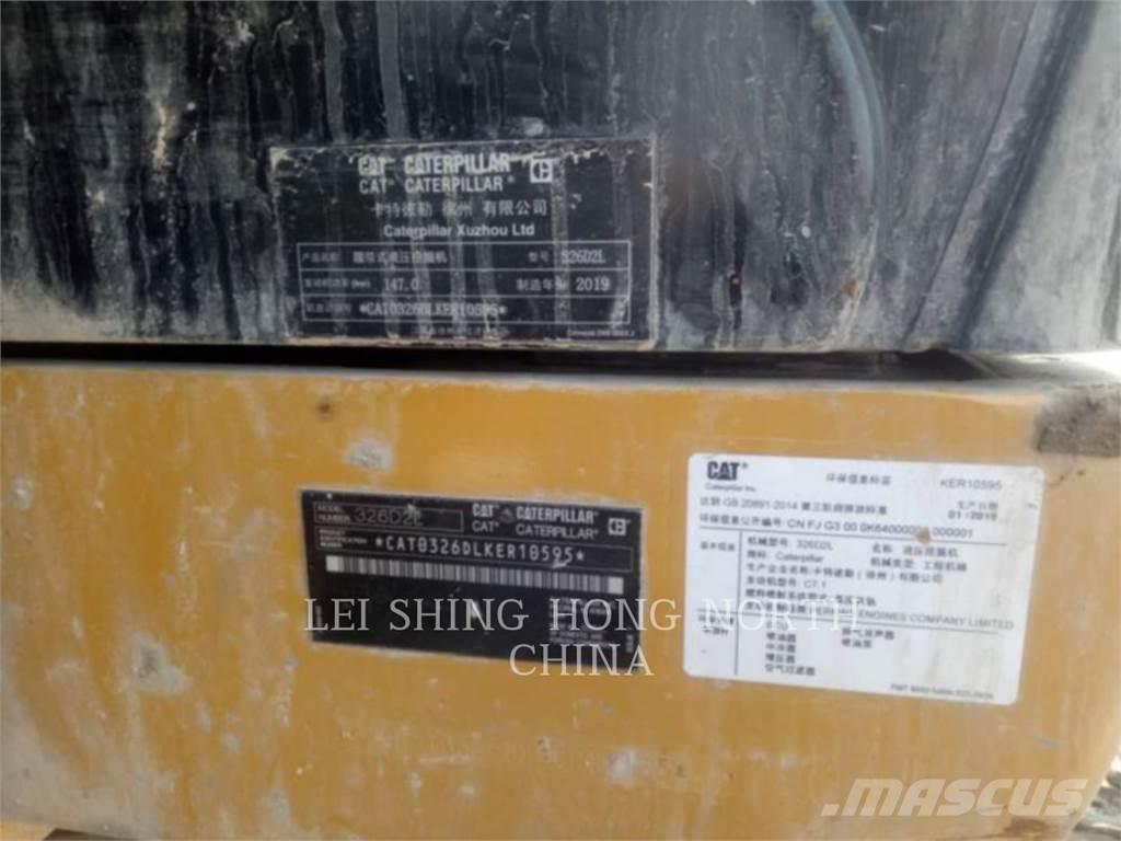 CAT 326D2L Excavatoare pe șenile
