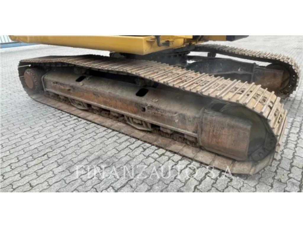 CAT 326F Excavatoare pe șenile

