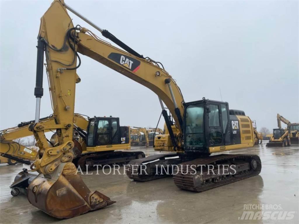 CAT 326FL Excavatoare pe șenile
