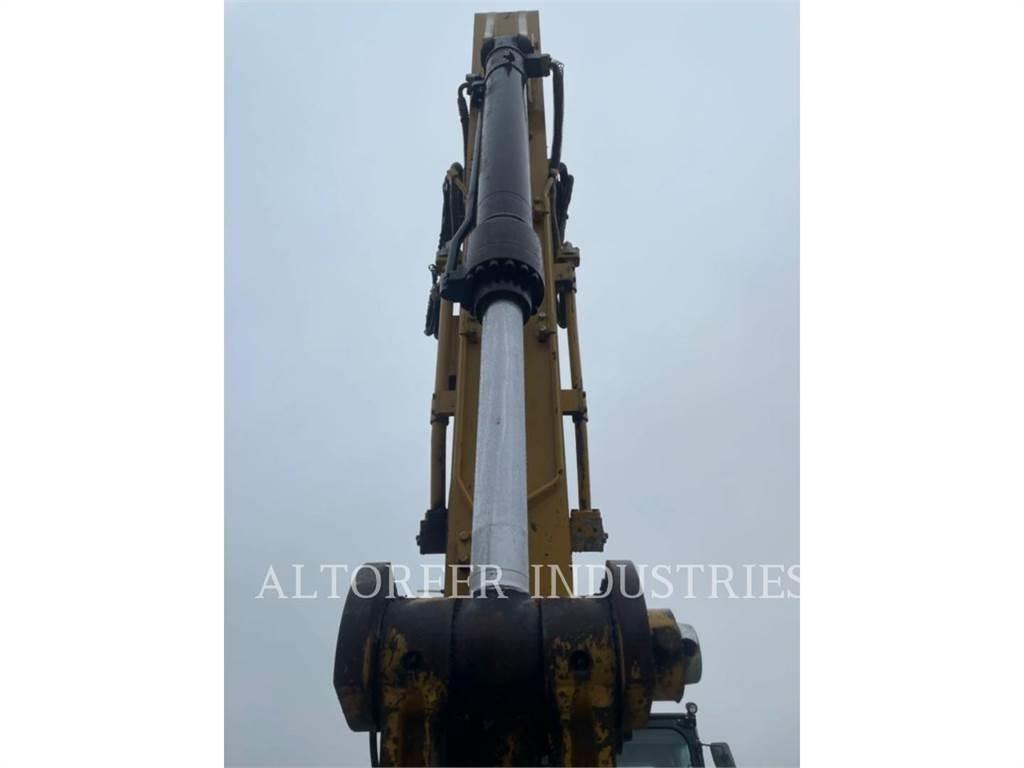 CAT 326FL Excavatoare pe șenile
