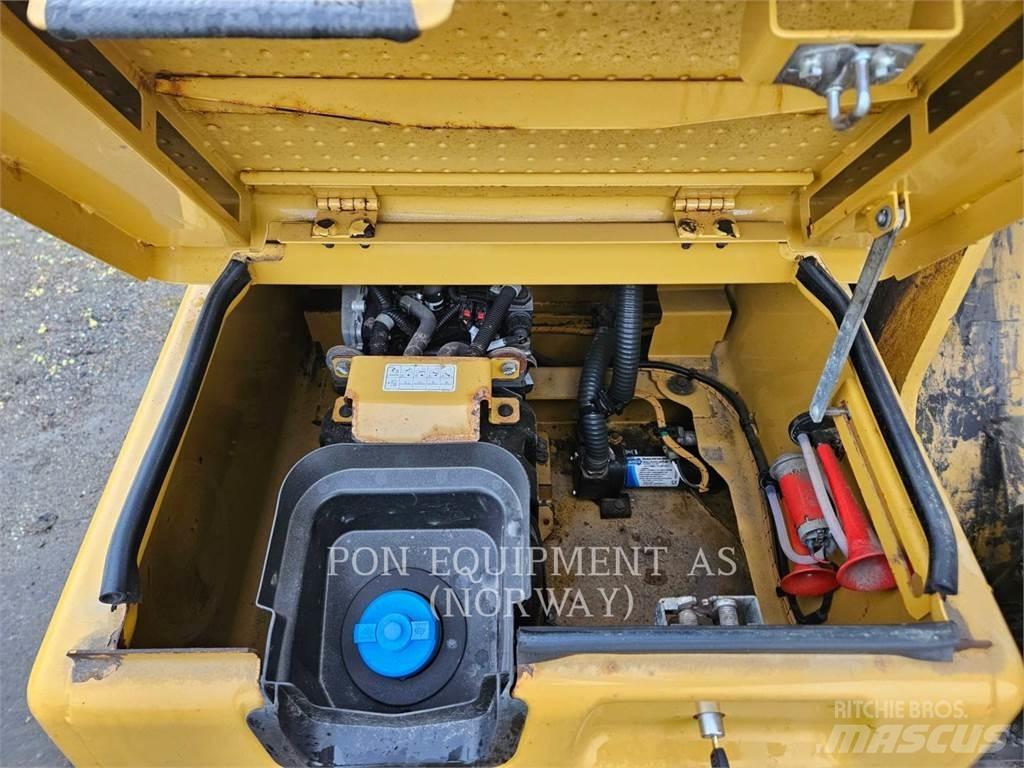 CAT 326FL Excavatoare pe șenile

