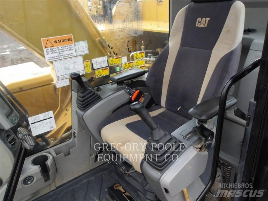 CAT 326FL Excavatoare pe șenile
