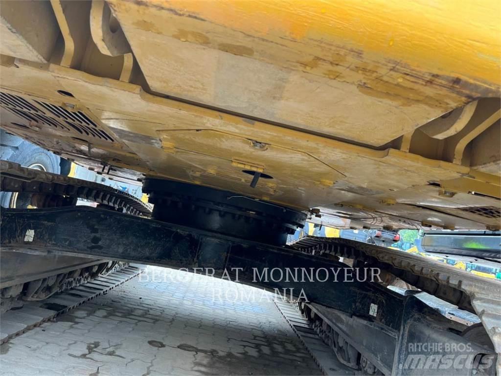 CAT 326FLN Excavatoare pe șenile
