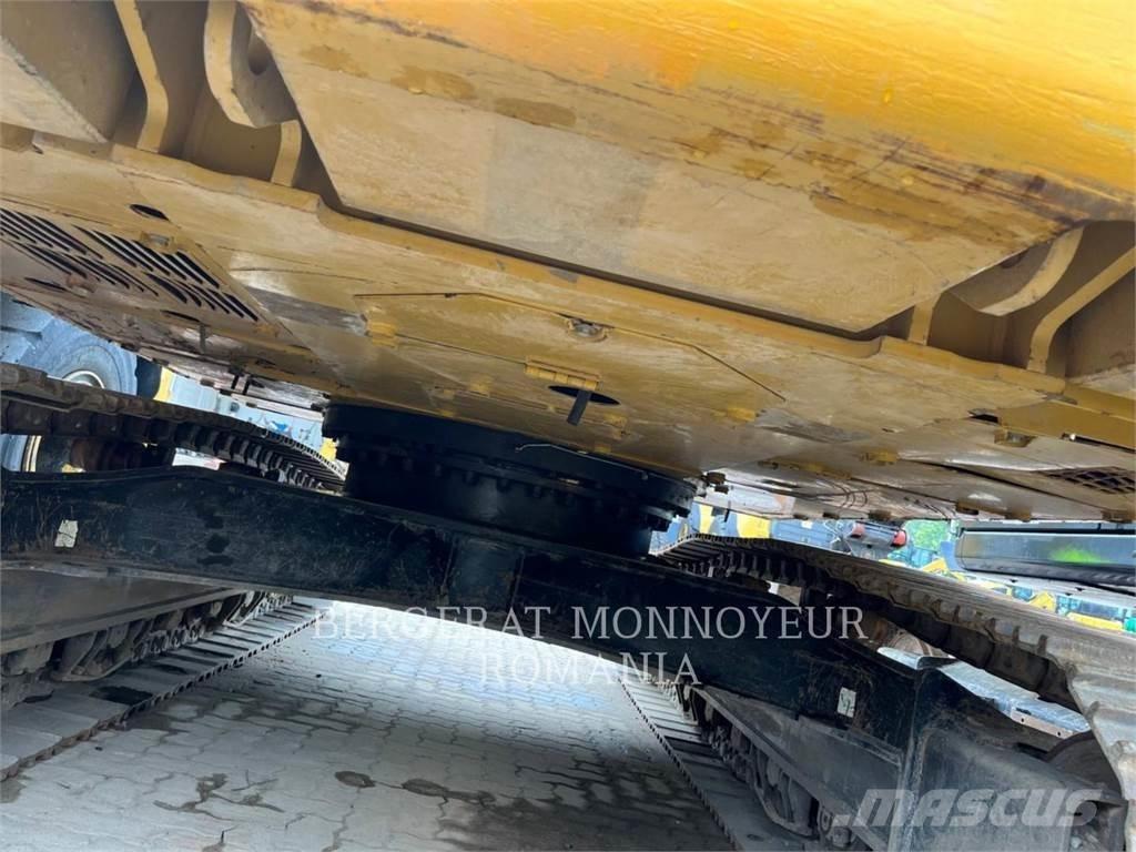 CAT 326FLN Excavatoare pe șenile
