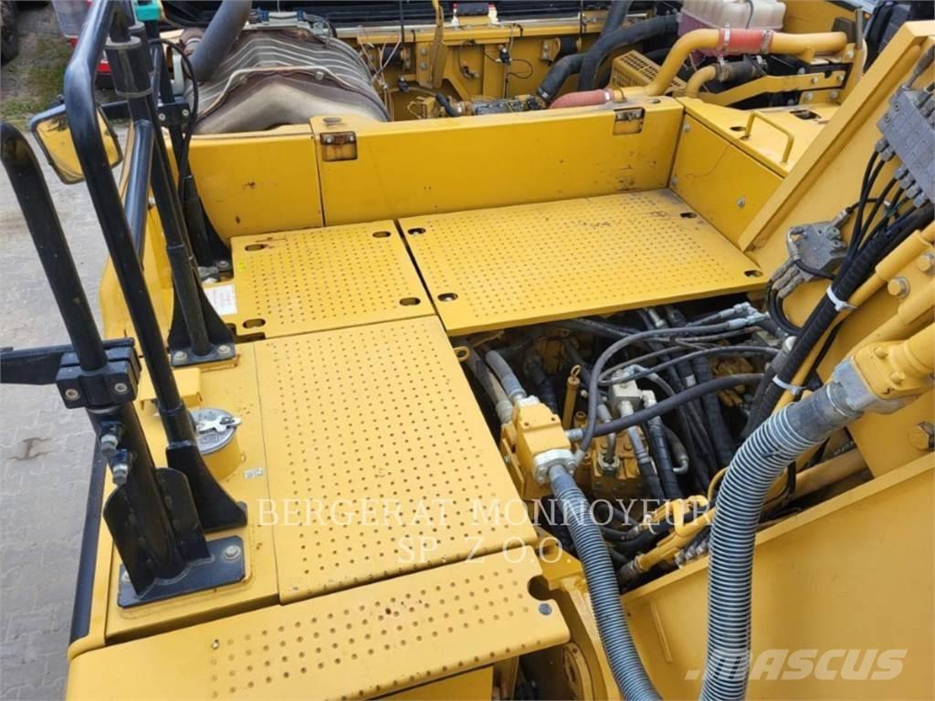CAT 326FLN Excavatoare pe șenile
