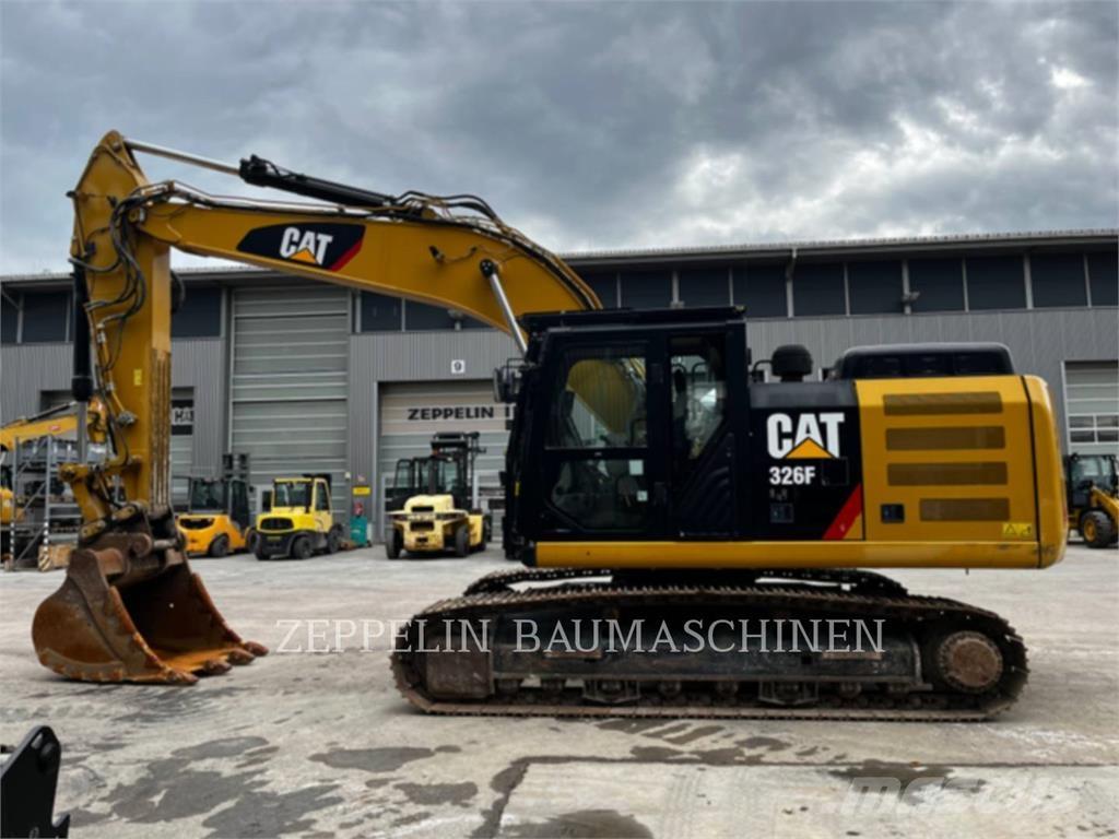 CAT 326FLN Excavatoare pe șenile
