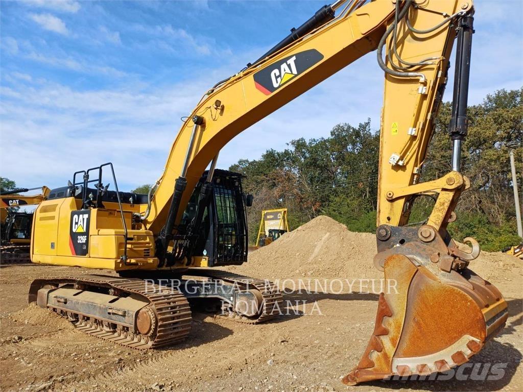 CAT 326FLN Excavatoare pe șenile
