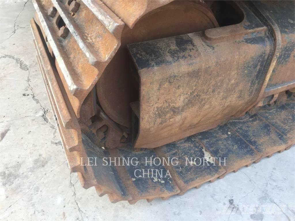 CAT 329DL Excavatoare pe șenile
