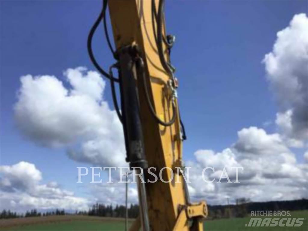 CAT 330 Excavatoare pe șenile
