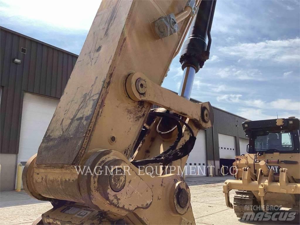 CAT 330 Excavatoare pe șenile
