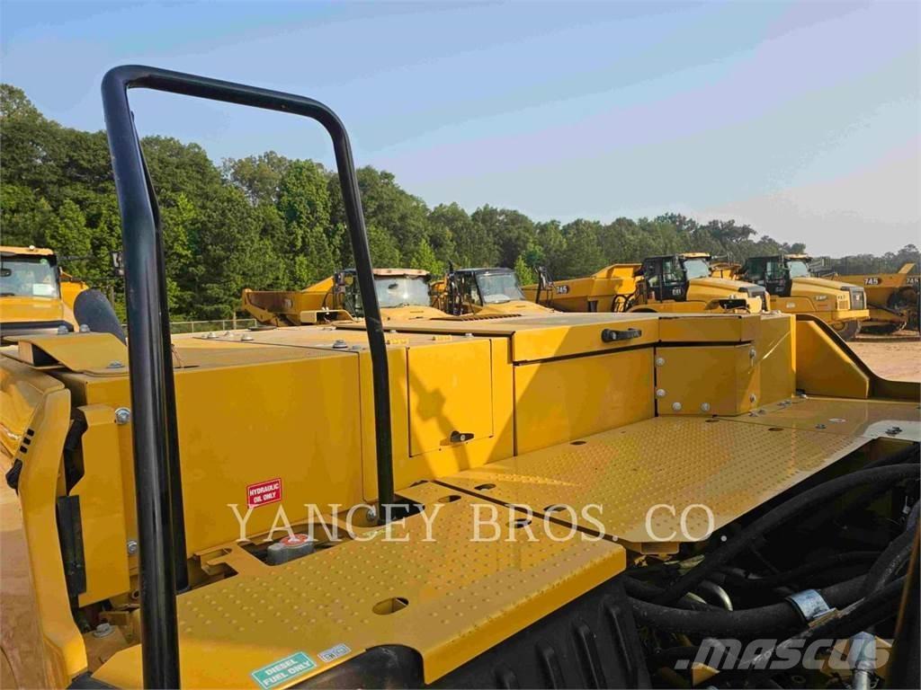 CAT 33007 Excavatoare pe șenile
