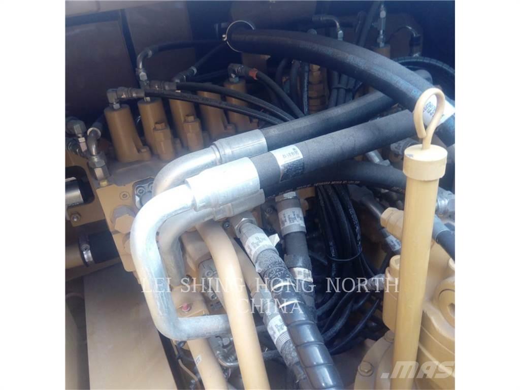 CAT 330D2L Excavatoare pe șenile
