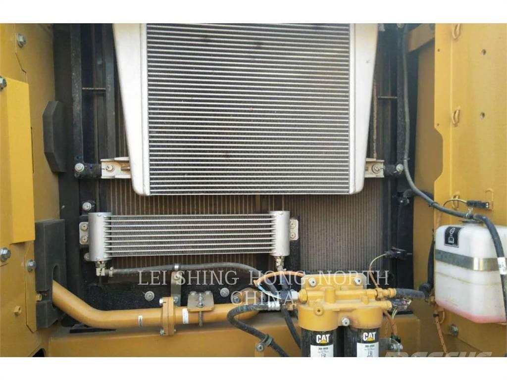 CAT 330D2L Excavatoare pe șenile
