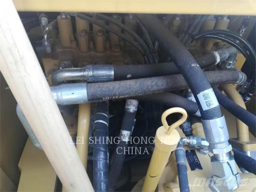 CAT 330D2L Excavatoare pe șenile
