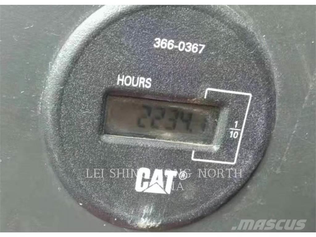 CAT 330D2L Excavatoare pe șenile
