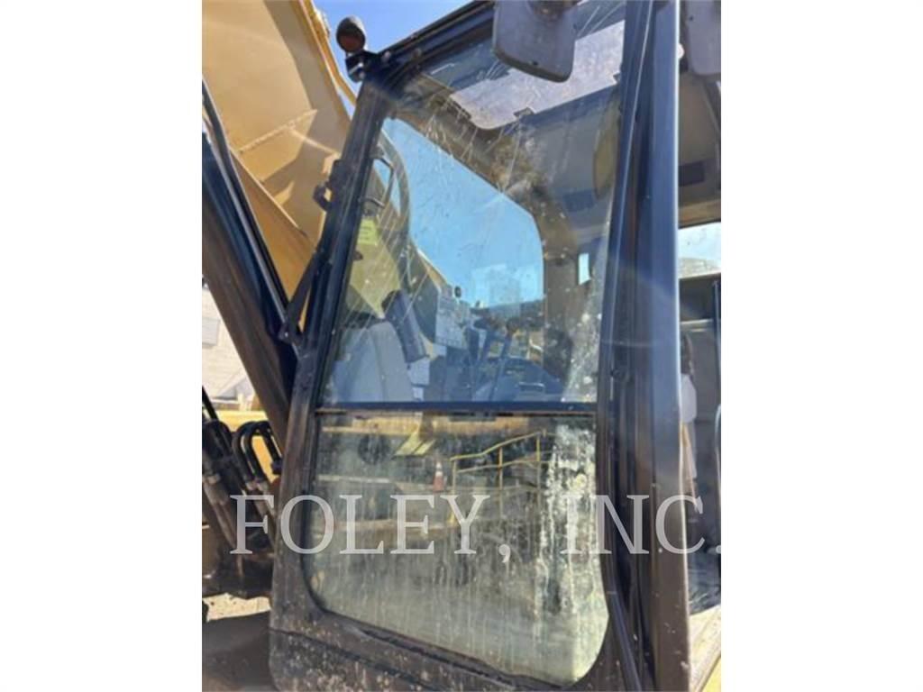 CAT 330FL Excavatoare pe șenile
