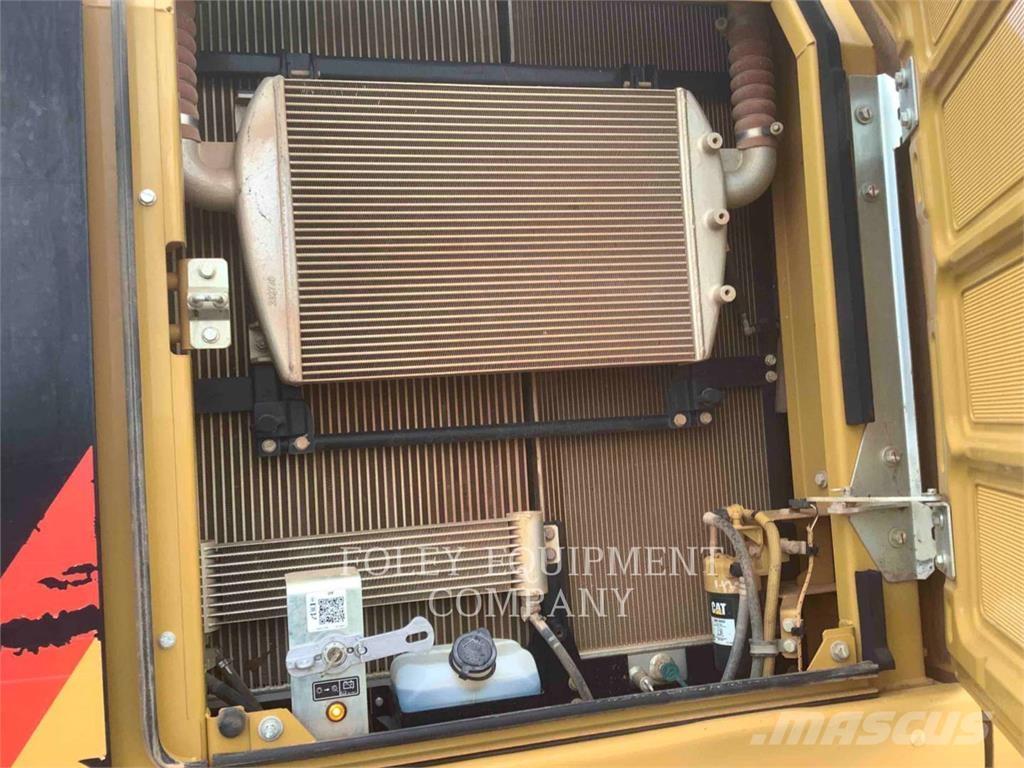 CAT 330FLLR Excavatoare pe șenile
