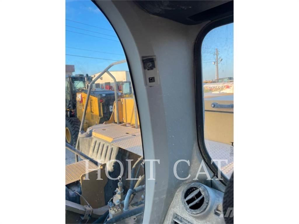 CAT 330GC Excavatoare pe șenile

