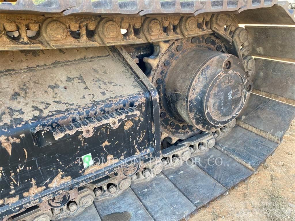 CAT 335 Excavatoare pe șenile
