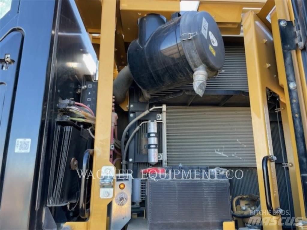 CAT 335FL Excavatoare pe șenile
