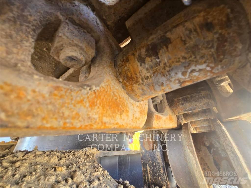 CAT 335FLCR Excavatoare pe șenile
