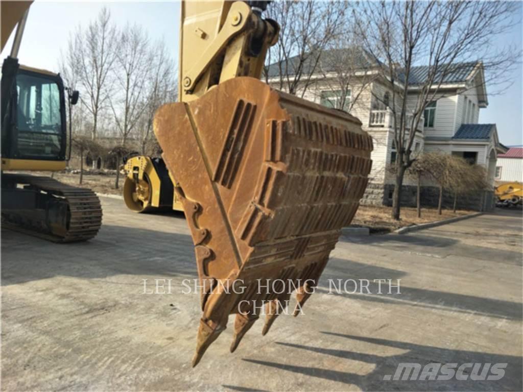 CAT 336D2 Excavatoare pe șenile
