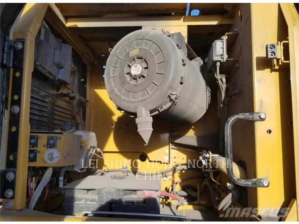 CAT 336D2 Excavatoare pe șenile
