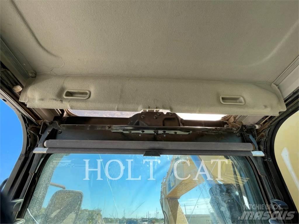 CAT 336FL Excavatoare pe șenile
