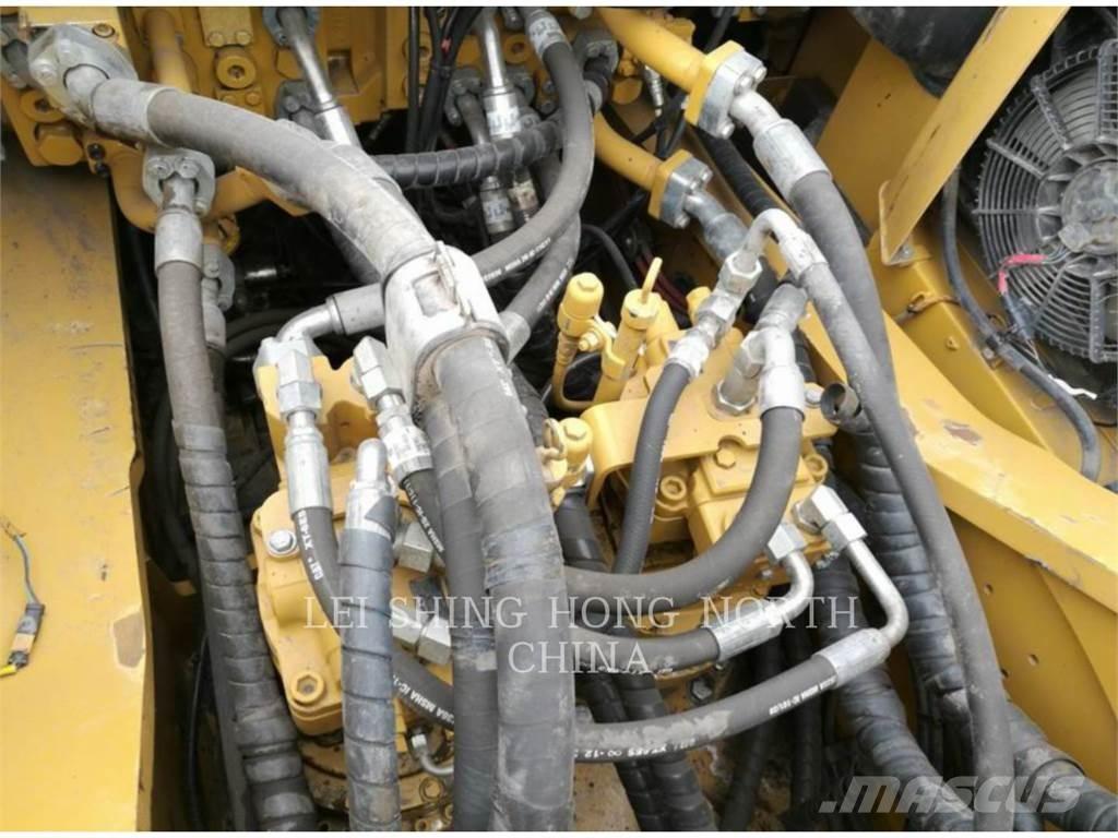 CAT 349D2 Excavatoare pe șenile
