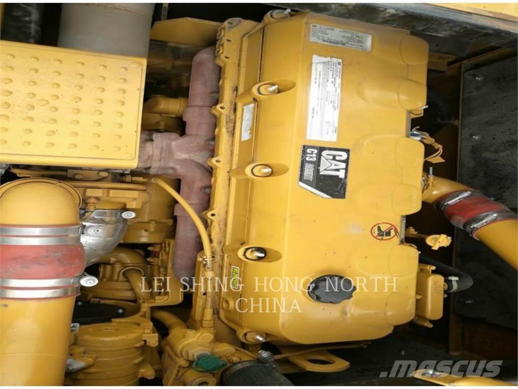 CAT 349D2 Excavatoare pe șenile
