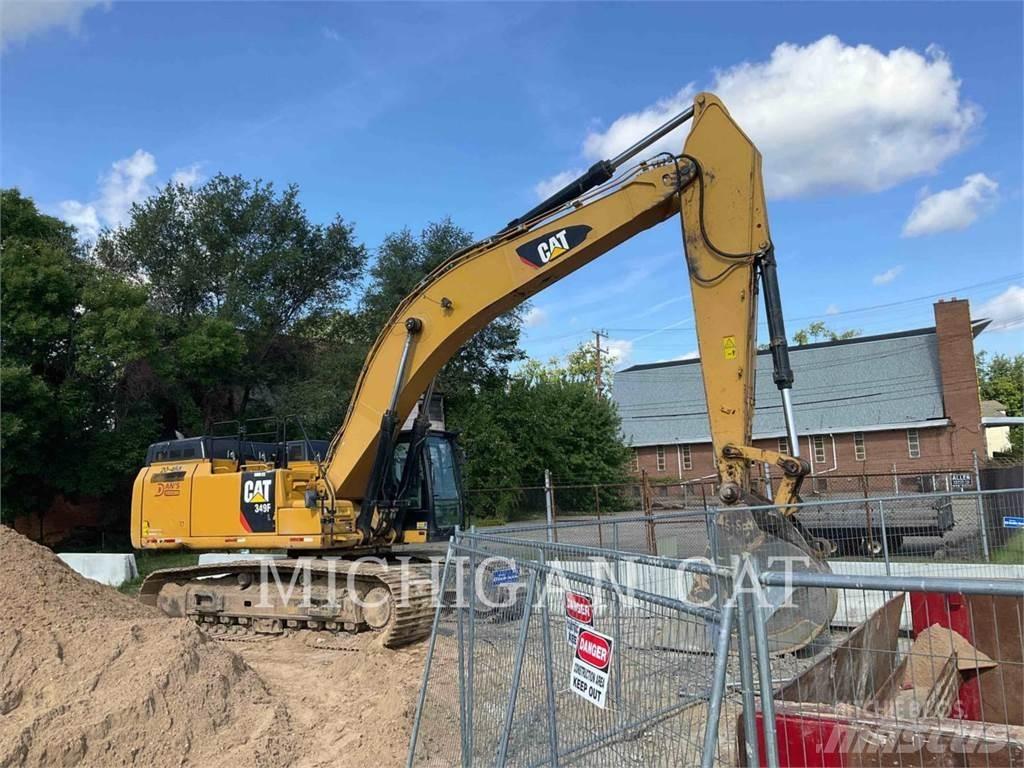 CAT 349FL + Excavatoare pe șenile
