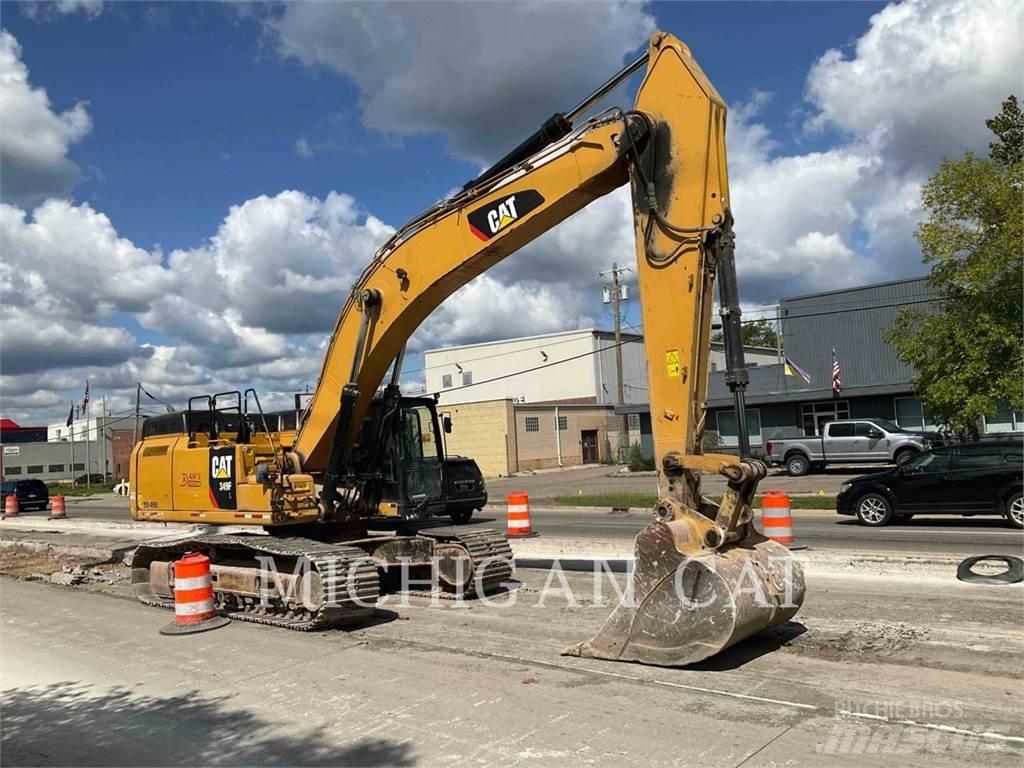 CAT 349FL + Excavatoare pe șenile
