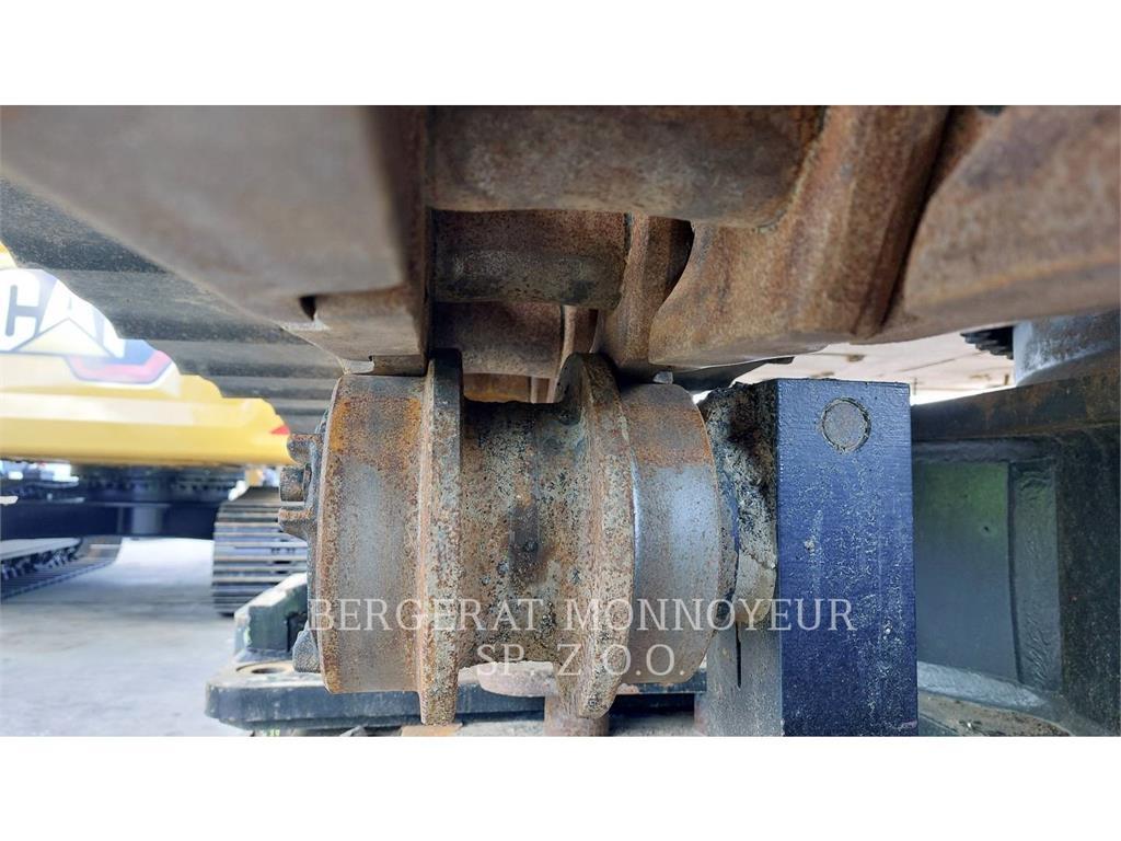 CAT 352 Excavatoare pe șenile
