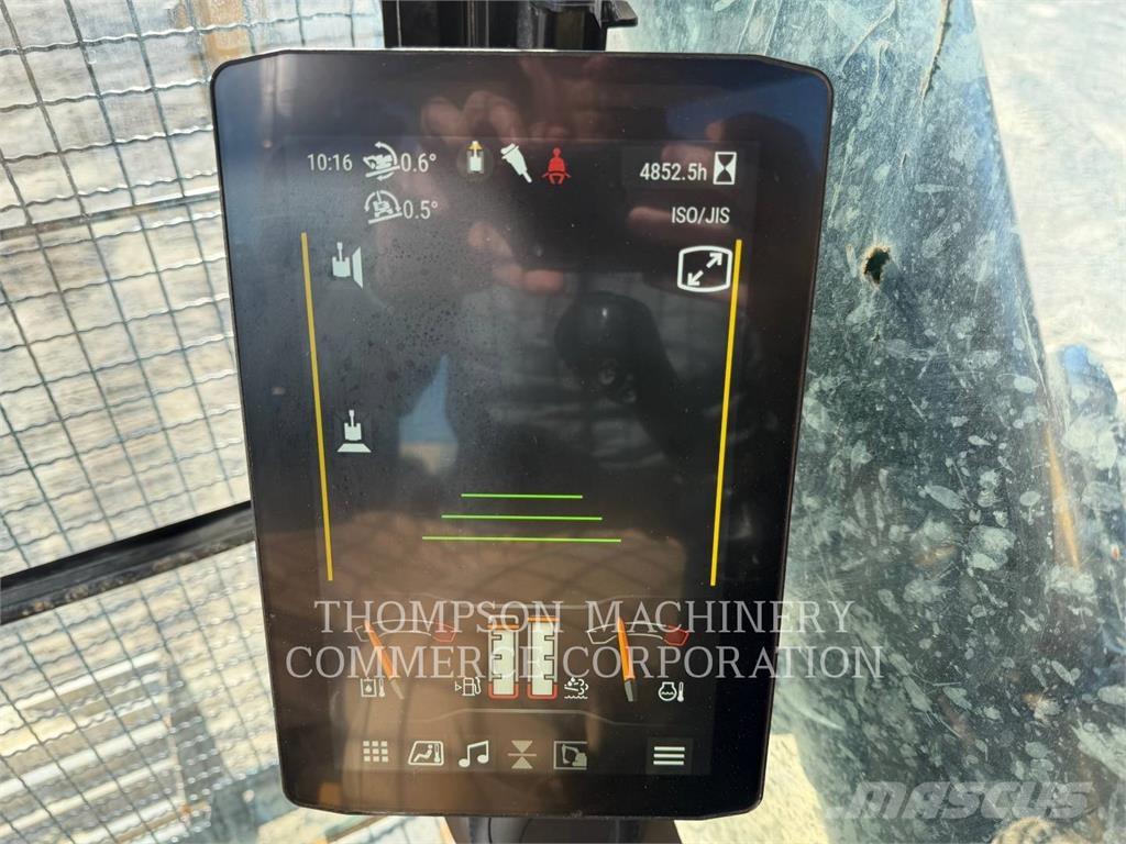 CAT 352 Excavatoare pe șenile
