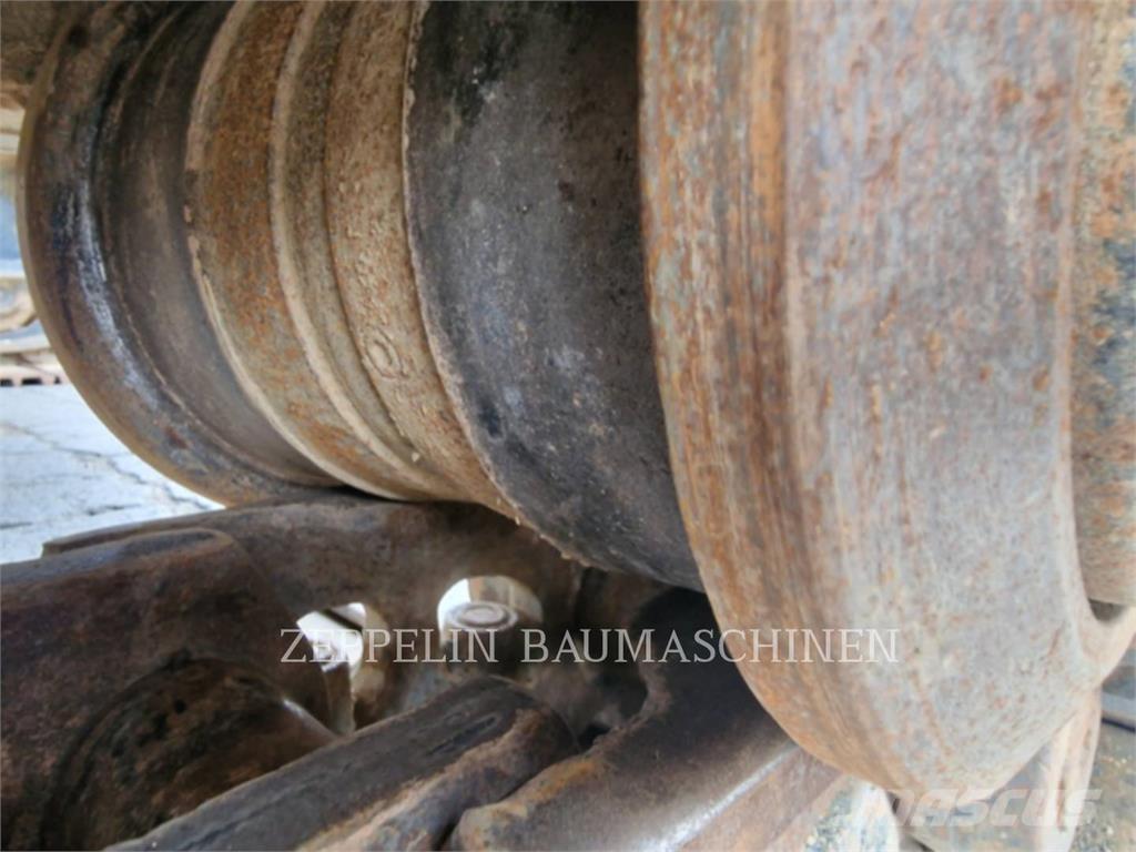 CAT 352-07A Excavatoare pe șenile
